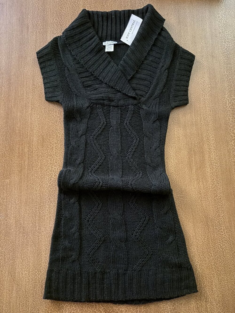 NWT Short Sleeve Black Quilted Sweater Dress - Size Small